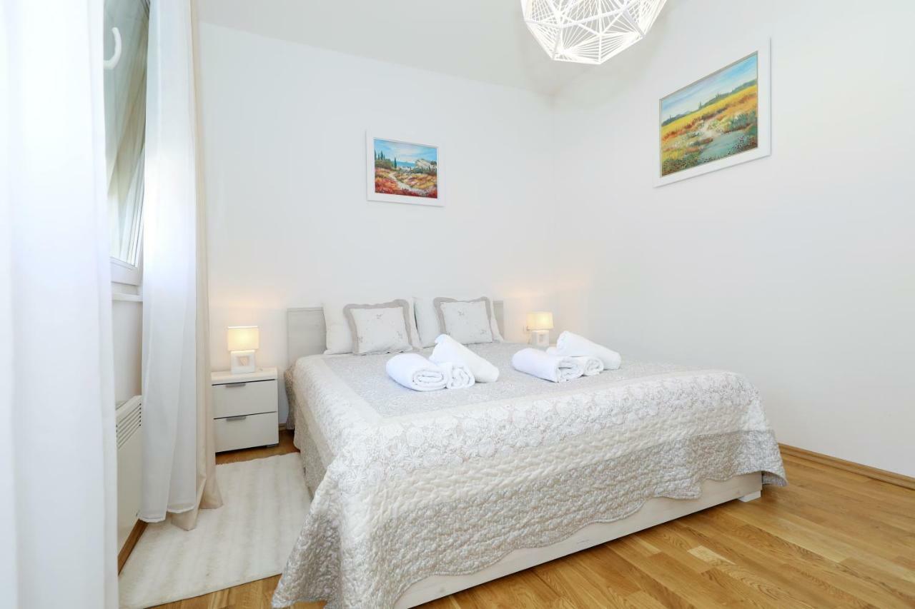 Apriori Apartments - Free Parking Zadar Eksteriør billede