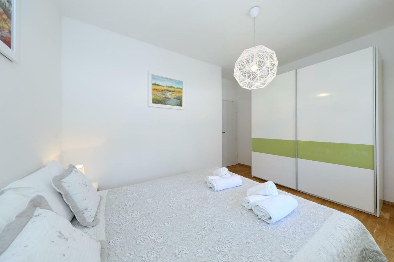 Apriori Apartments - Free Parking Zadar Eksteriør billede